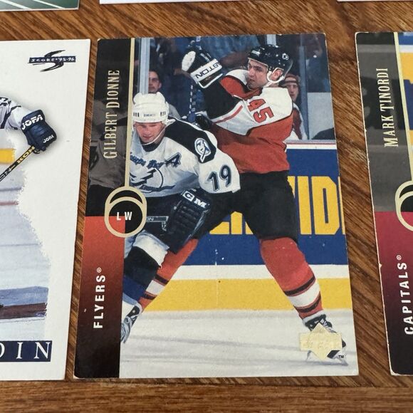 NHL Hockey Cards 12 Card Lot - Picture 12 of 13